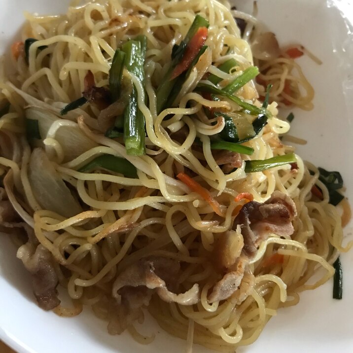 玉ねぎとニラと豚肉の塩焼きそば レシピ 作り方 By Rママ 楽天レシピ